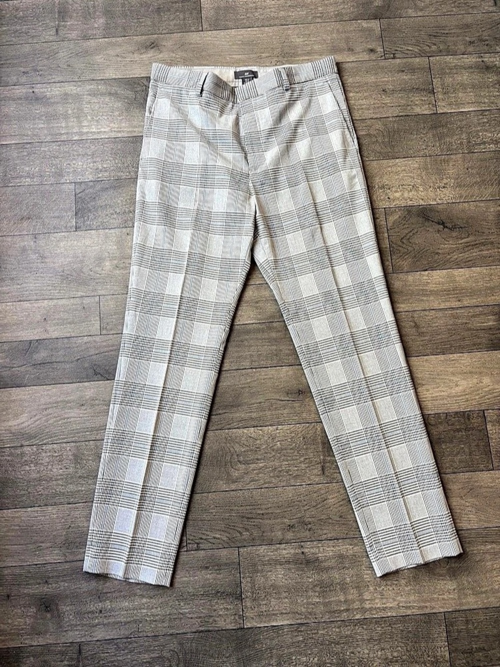 H&M Plaid Trousers in Gray & White Size Medium